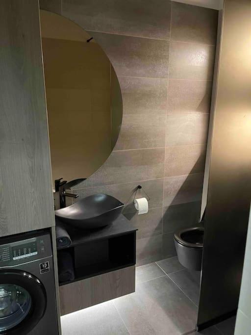 Ath Modern Homes - Luxury Apartment In The City Center Iasi Extérieur photo