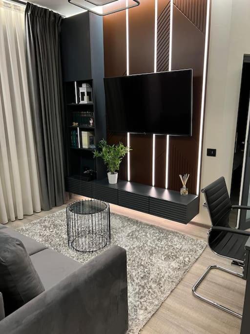 Ath Modern Homes - Luxury Apartment In The City Center Iasi Extérieur photo